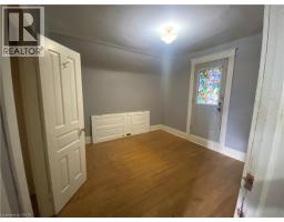 32 SIMEON Street - 8