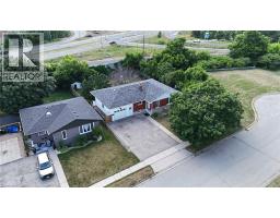 373 HILLCREST Road - 7