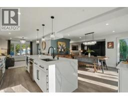 166 WESTVALE Drive - 8