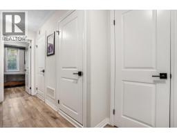 25 ISHERWOOD Avenue UnitNo. 32 - 2