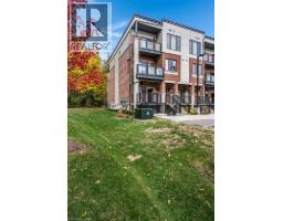 25 ISHERWOOD Avenue UnitNo. 32 - 4