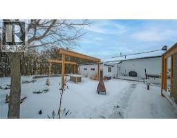 95 BRANTFORD Road - 36