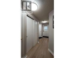 419 DOWNSVIEW Place - 4