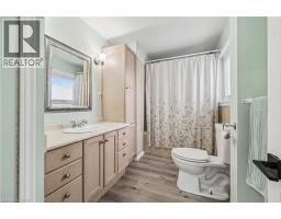 13 SPIERS Crescent - 16