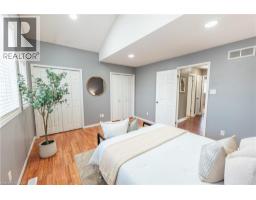 42 ROMAN Crescent - 16