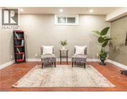 42 ROMAN Crescent - 29