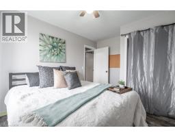 111 KING Street E - 14