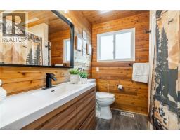 111 KING Street E - 18