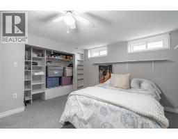 111 KING Street E - 23