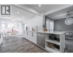 111 KING Street E - 9