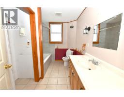 274 WELLINGTON Street - 9