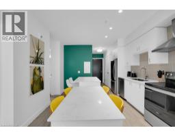 15 GLEBE Street UnitNo. 605 - 17