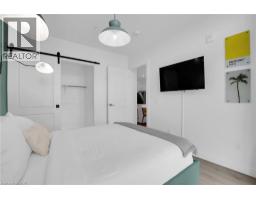 15 GLEBE Street UnitNo. 605 - 21