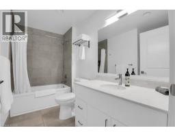 15 GLEBE Street UnitNo. 605 - 22