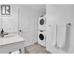 15 GLEBE Street UnitNo. 605 - 23