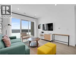 15 GLEBE Street UnitNo. 605 - 7