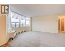 55 GREEN VALLEY Drive UnitNo. 1710 - 11