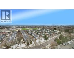 55 GREEN VALLEY Drive UnitNo. 1710 - 21