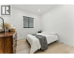 9 MACNEIL Court - 18