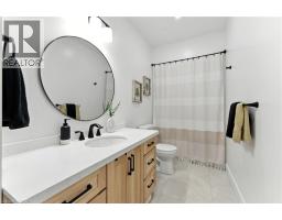 9 MACNEIL Court - 19