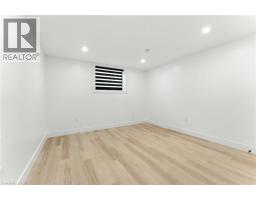 9 MACNEIL Court - 29