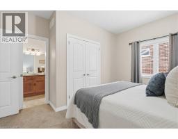 16 PICCADILLY Square - 18