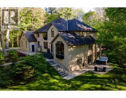 18 ELDER Crescent - 1