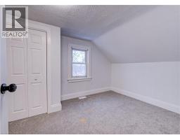 186 WELLINGTON Street - 10