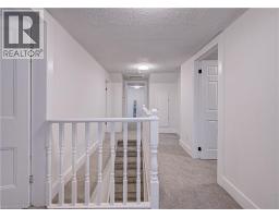 186 WELLINGTON Street - 11