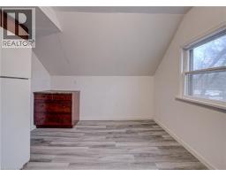 186 WELLINGTON Street - 19