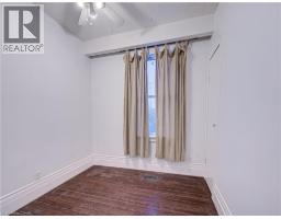 186 WELLINGTON Street - 35