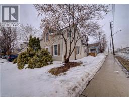 186 WELLINGTON Street - 42