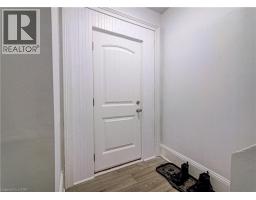 186 WELLINGTON Street - 7