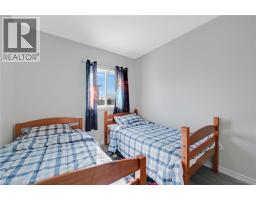 640 LANGLAW Drive - 23