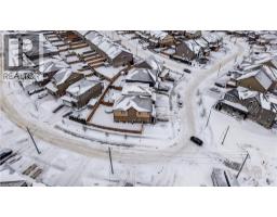 82 CASTLEBAY Street - 40