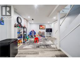 52 UXBRIDGE Crescent - 17