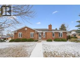 556 STANWOOD Crescent - 1