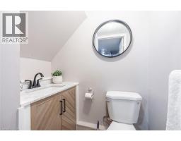 111 KING Street E - 25