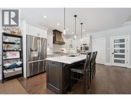 120 VILLAGE Road - 15