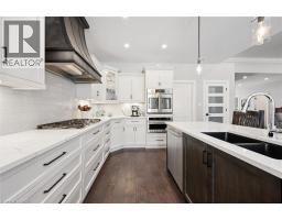 120 VILLAGE Road - 17