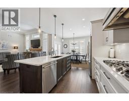 120 VILLAGE Road - 18