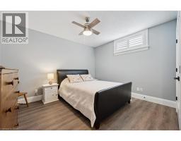 120 VILLAGE Road - 33