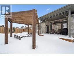 120 VILLAGE Road - 41