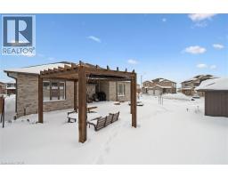 120 VILLAGE Road - 43