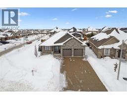 120 VILLAGE Road - 45