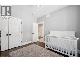 120 VILLAGE Road - 8