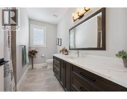 120 VILLAGE Road - 9