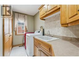 15 ROYAL YORK Court - 14