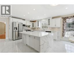 15 ROYAL YORK Court - 4