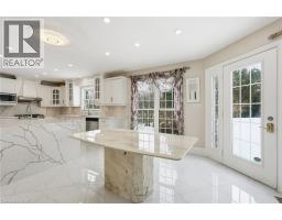 15 ROYAL YORK Court - 7